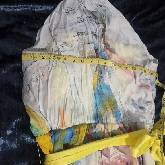 Designer One-Shoulder Maxi Dress – Abstract Print w/ Yellow Sash Alice + Olivia - Picture 4 of 5